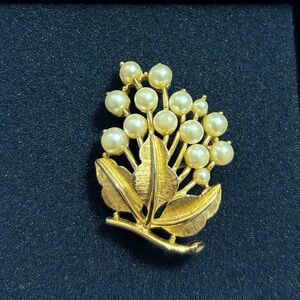 Trifari Gold and Pearl Floral Brooch vintage
